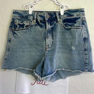 Good American shorts NWOT 10